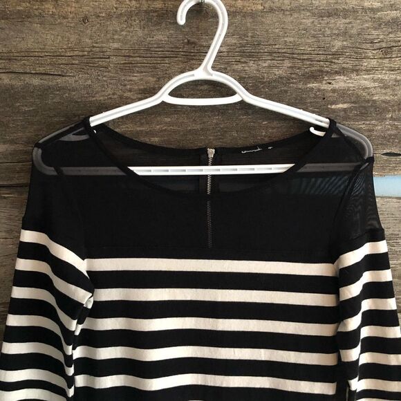 SHEER neckline dress size small - Picture 2 of 4